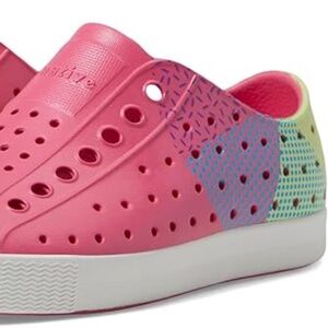 Native Shoes Jefferson Sugarlite Block J2 Dazzle Pink/Shell White/Celery 2 girls
